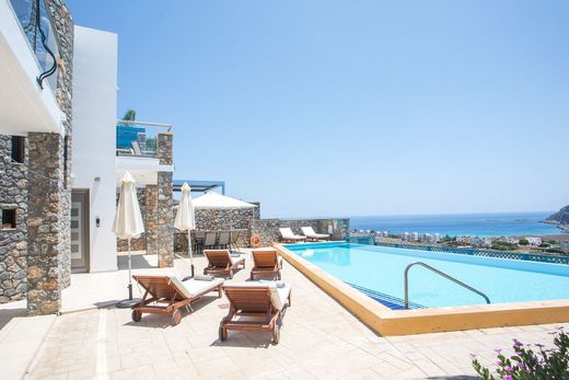 Villa Plurifamiliare a Lindos, Dodecaneso