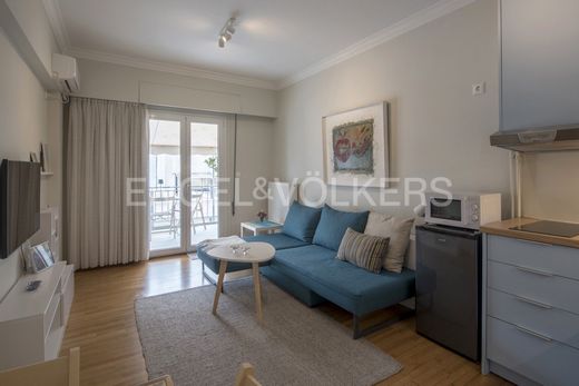 Piso / Apartamento en Atenas, Nomarchía Athínas