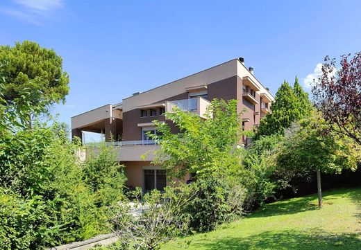 Detached House in Panórama, Nomós Thessaloníkis