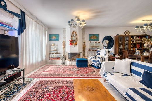 独立式房屋  Kalamariá, Nomós Thessaloníkis