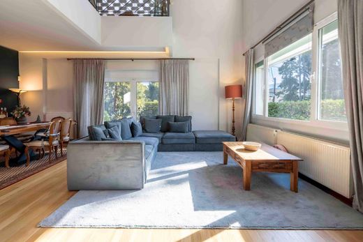 Casa Unifamiliare a Kifisiá, Nomarchía Athínas