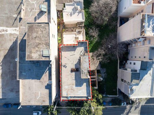 Residential complexes in Piraeus, Nomós Attikís