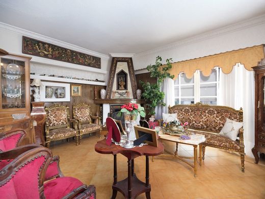 Casa en Lykóvrysi, Nomarchía Athínas