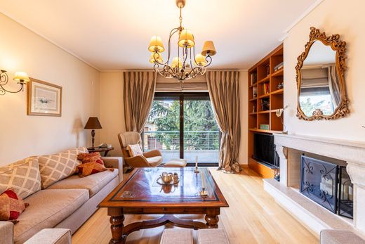 Villa Plurifamiliare a Voúla, Nomarchía Anatolikís Attikís