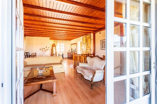 Villa Plurifamiliare a Kifisiá, Nomarchía Athínas