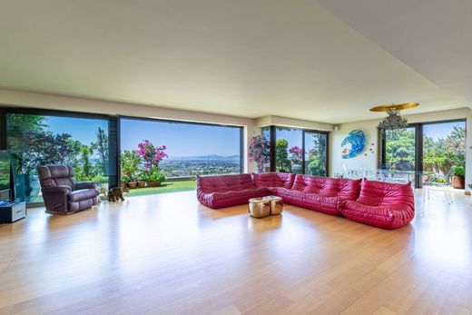 Квартира, Kifisiá, Nomarchía Athínas