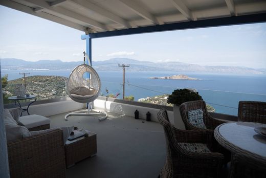 Detached House in Pefkáli, Nomós Korinthías