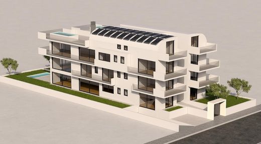 Apartment / Etagenwohnung in Glyfáda, Nomarchía Athínas