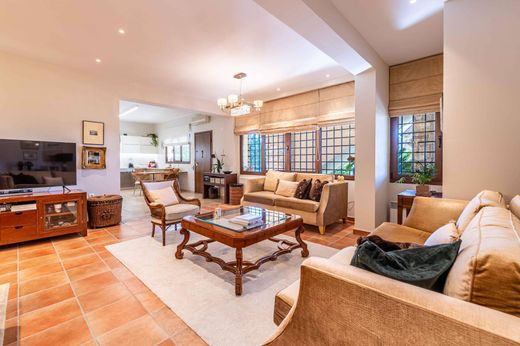 Villa in Kalývia Thorikoú, Nomarchía Anatolikís Attikís