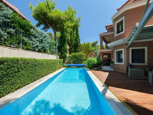 Edificio en Acharnés, Nomarchía Anatolikís Attikís