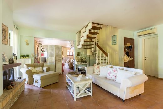 Κτίριο σε Πολύχρονον, Νομός Χαλκιδικής