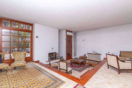 Μονοκατοικία σε Κηφισιά, Nomarchía Athínas