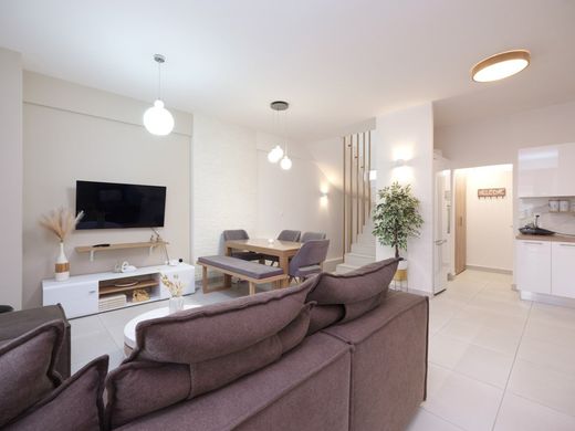 Chalet Pareado en Kamateró, Nomós Piraiós