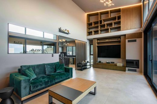 Apartament w Glyfáda, Nomarchía Athínas