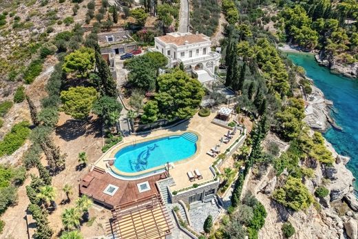 Villa a Spétses, Nomós Piraiós