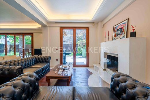 Dom jednorodzinny w Vári, Nomarchía Anatolikís Attikís