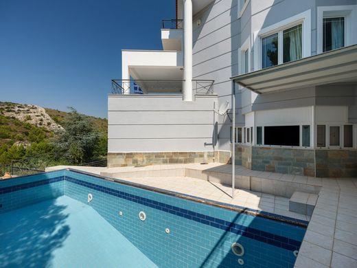 بيت مستقل ﻓﻲ Kallitechnoúpoli, Nomarchía Anatolikís Attikís