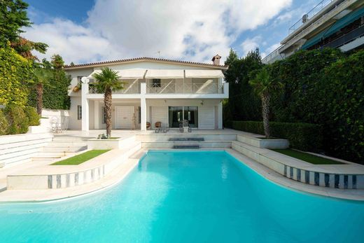 بيت مستقل ﻓﻲ Voúla, Nomarchía Anatolikís Attikís