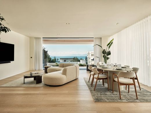 Penthouse w Voúla, Nomarchía Anatolikís Attikís