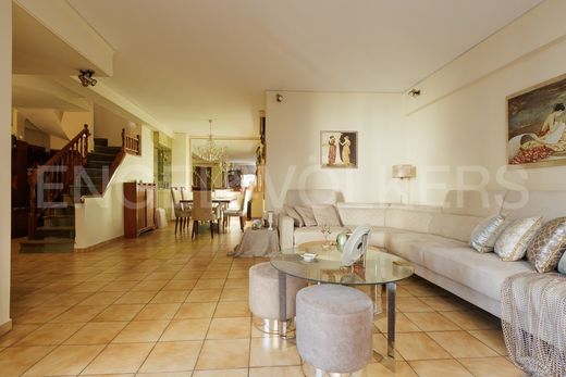 Semidetached House in Kifisiá, Nomarchía Athínas