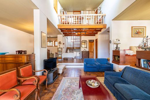 Detached House in Chamoliá, Nomarchía Anatolikís Attikís