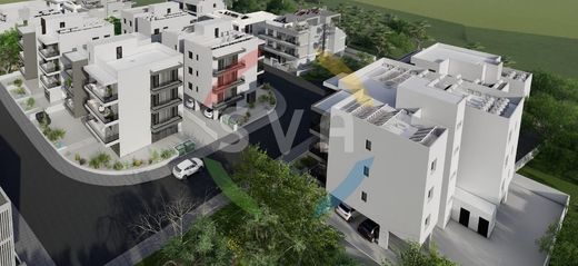 Káto Polemídia, Limassol Districtのアパートメント