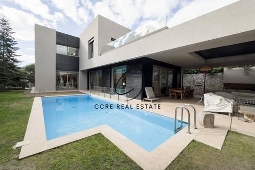 Casa Independente - Káto Kifisiá, Nomarchía Athínas