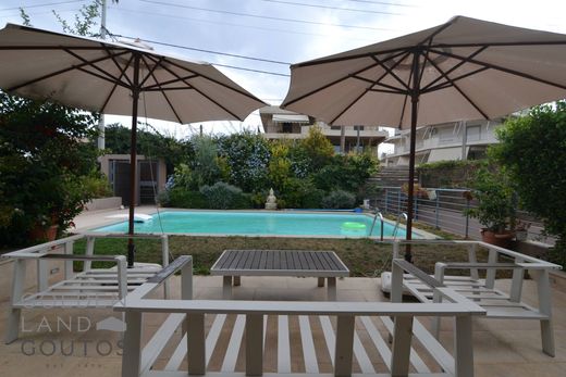 Villa Várkiza, Nomarchía Anatolikís Attikís