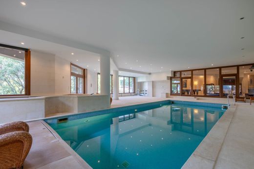 Villa in Ekáli, Nomarchía Athínas