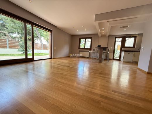 Einfamilienhaus in Voúla, Nomarchía Anatolikís Attikís