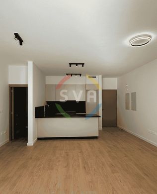 아파트 / Germasógeia, Limassol District