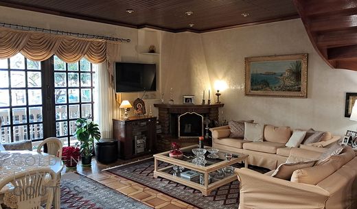 Einfamilienhaus in Ilioúpoli, Nomarchía Athínas