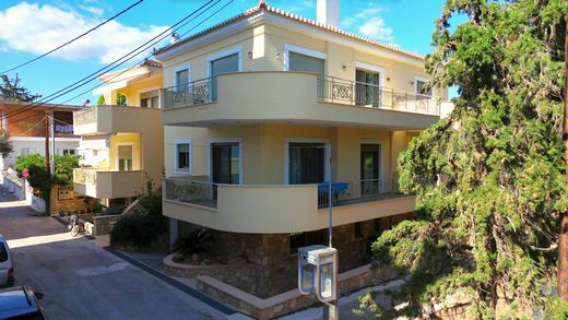 Appartementencomplex in Ermióni, Nomós Argolídos