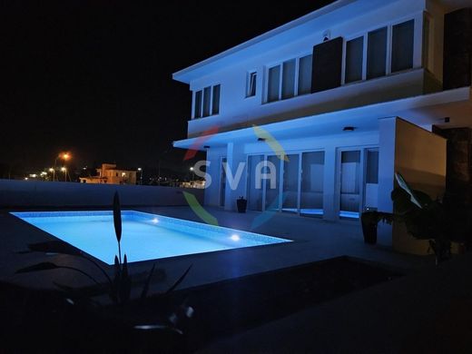 ‏בית חד-משפחתי ב  Pýla, Eparchía Lárnakas