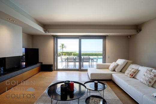 Villa in Saronída, Nomarchía Anatolikís Attikís