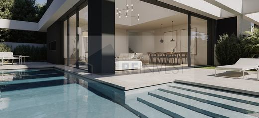 Vrijstaand huis in Voúla, Nomarchía Anatolikís Attikís