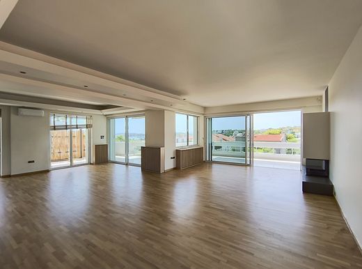 Casa en Vouliagméni, Nomarchía Anatolikís Attikís