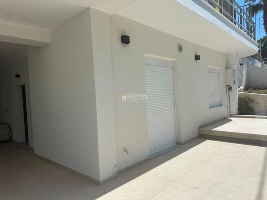 Apartment / Etagenwohnung in Voúla, Nomarchía Anatolikís Attikís