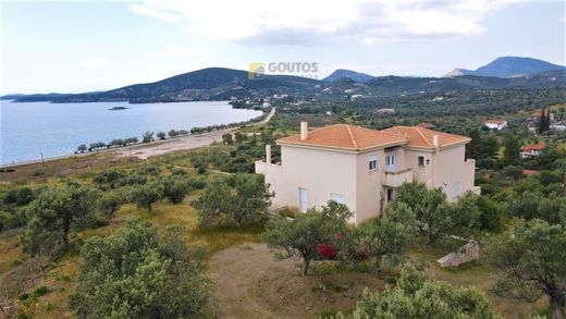 ‏בית חד-משפחתי ב  Ermióni, Nomós Argolídos