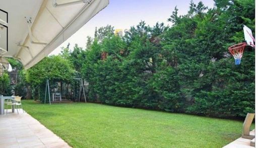 Vrijstaand huis in Glyfáda, Nomarchía Athínas