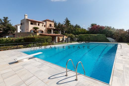 Villa a Anávyssos, Nomarchía Anatolikís Attikís