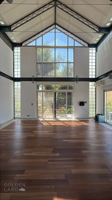 Casa Independente - Voúla, Nomarchía Anatolikís Attikís