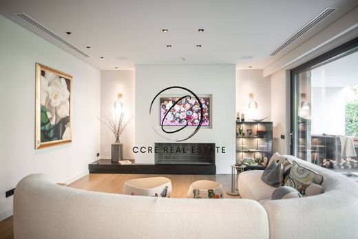 Vrijstaand huis in Káto Kifisiá, Nomarchía Athínas