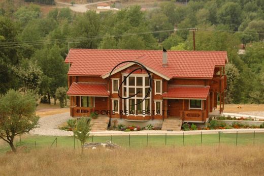 Casa Unifamiliare a Karpenísi, Nomós Evrytanías