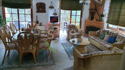 ‏בית חד-משפחתי ב  Páno Plátres, Limassol District