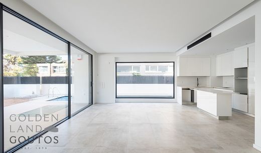 Casa en Glyfáda, Nomarchía Athínas