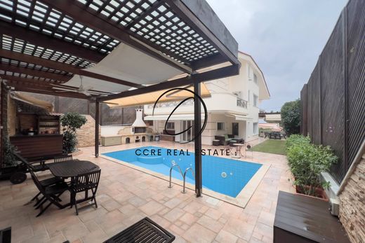 Vrijstaand huis in Saronída, Nomarchía Anatolikís Attikís