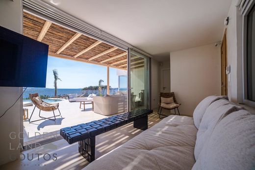 Villa Kalývia Thorikoú, Nomarchía Anatolikís Attikís