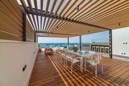 Apartment / Etagenwohnung in Alimos, Nomarchía Athínas