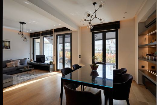 Piso / Apartamento en Kolonaki, Nomarchía Athínas